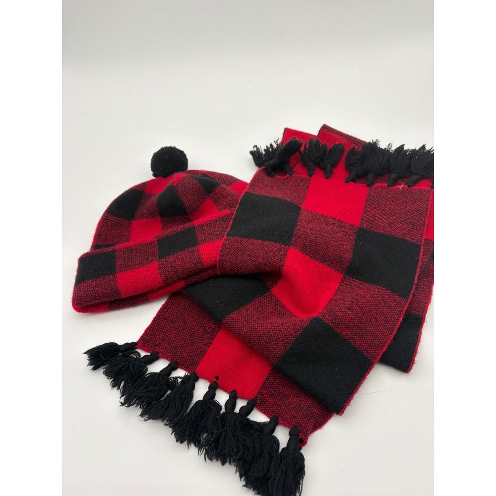 Ralph Lauren Red Black Buffalo Plaid Knit Beanie Pom Hat and Tassel Scarf Set - Picture 4 of 6